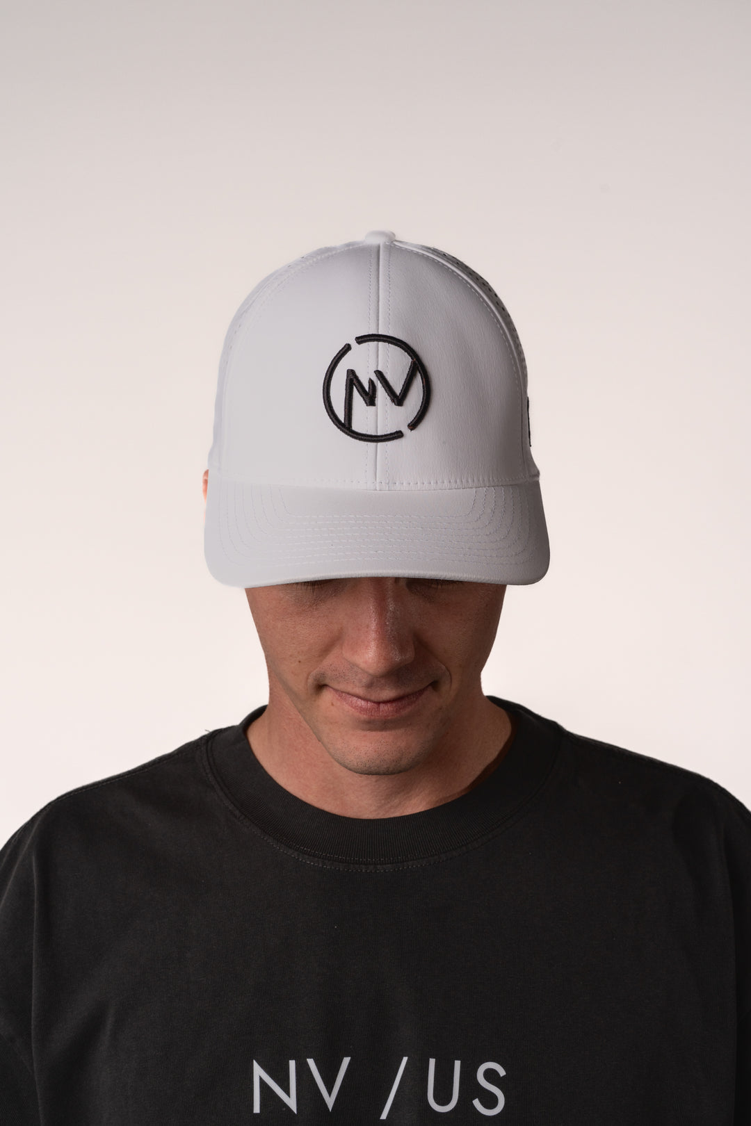 NV - Branded Bills Curved Performance Cap